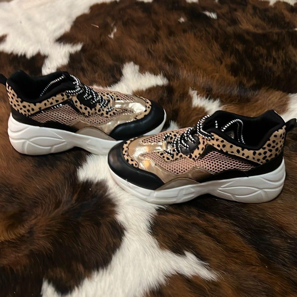 Qupid cheetah shoes size 6.5-7